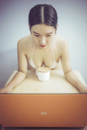 爽妇av_BD在线观看电视